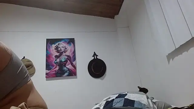 Snapshot of Crystal_Star_ chatting on 03-18-26, 07:33 Crystal Star online show from 03-18-26, 07:33