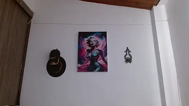 Snapshot of Crystal_Star_ chatting on 03-27-26, 01:00 Crystal Star online show from 03-27-26, 01:00