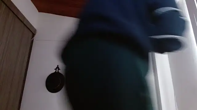 Snapshot of Crystal_Star_ chatting on 04-02-26, 01:09 Crystal Star online show from 04-02-26, 01:09