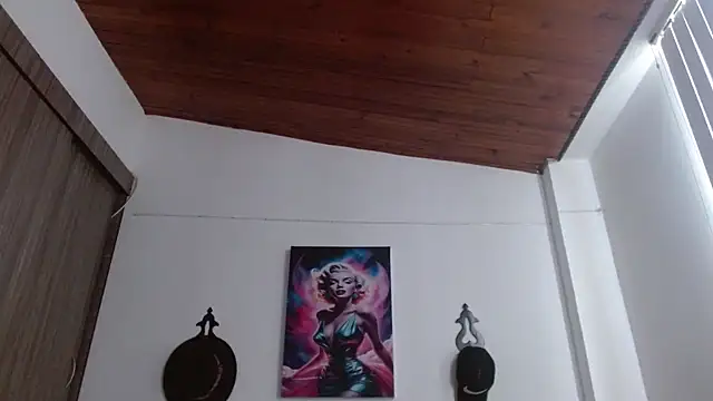 Snapshot of Crystal_Star_ chatting on 04-06-26, 01:45 Crystal Star online show from 04-06-26, 01:45