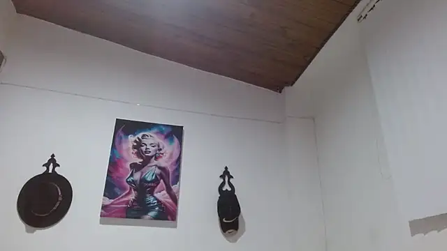 Snapshot of Crystal_Star_ chatting on 04-12-26, 03:55 Crystal Star online show from 04-12-26, 03:55