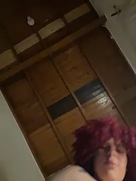 Enyagleam  online show from 09-25-25, 03:32