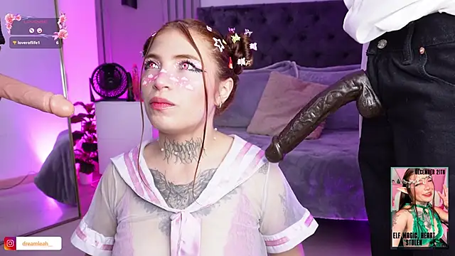 Snapshot of dreamleah_ chatting on 12-15-25, 04:06 dreamleah online show from 12-15-25, 04:06