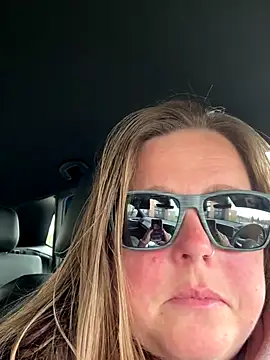 Snapshot of hornykitty1210 chatting on 10-24-25, 07:10 hornykitty1210 online show from 10-24-25, 07:10