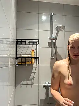 Snapshot of Chloemillerrxx chatting on 09-20-25, 01:12 Chloemillerrxx online show from 09-20-25, 01:12