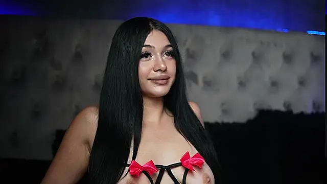 GiuliaSya online show from 09-18-25, 06:21