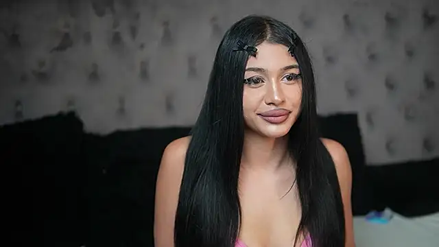 GiuliaSya online show from 10-15-25, 09:26