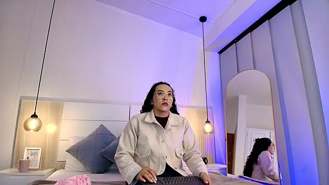 Snapshot of alehia_cute chatting on 11-09-25, 12:58 alehia cute online show from 11-09-25, 12:58