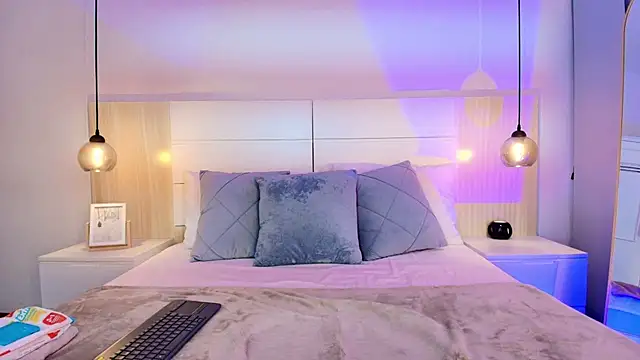 Snapshot of alehia_cute chatting on 11-20-25, 11:04 alehia cute online show from 11-20-25, 11:04