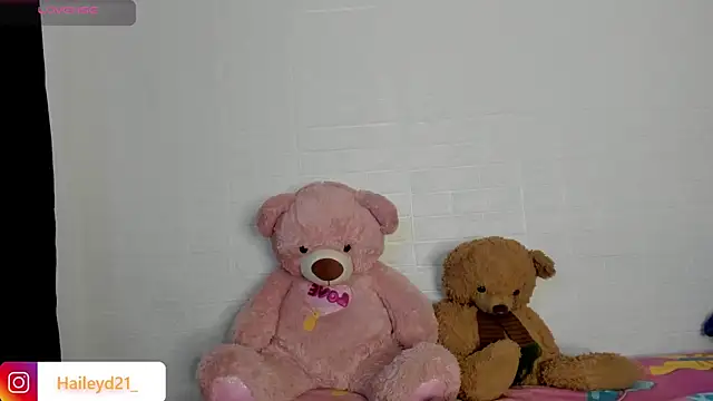 HaileyDuke online show from 04-06-26, 10:33