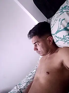 Ffeenniizz online show from 04-05-26, 12:41