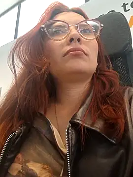 Snapshot of Natalykaty chatting on 06-06-26, 04:44 Natalykaty online show from 06-06-26, 04:44