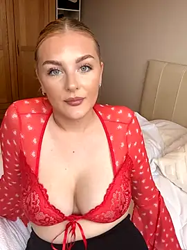 Snapshot of Layla_20_ chatting on 10-28-25, 12:52 Layla 20 online show from 10-28-25, 12:52