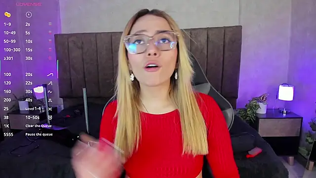 LanaMills  online show from 11-07-25, 04:45