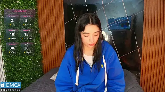 stepha   online show from 09-18-25, 11:23