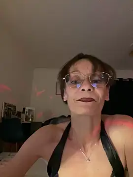 Snapshot of Chris06d22@xh chatting on 05-26-26, 07:43 Chris06d22xh online show from 05-26-26, 07:43