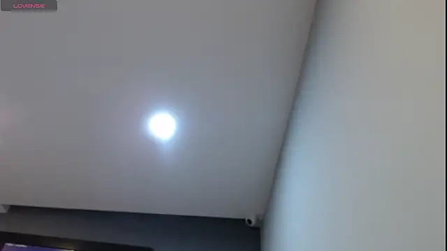 Snapshot of CharlotteCottin chatting on 06-22-26, 11:07 CharlotteCottin online show from 06-22-26, 11:07