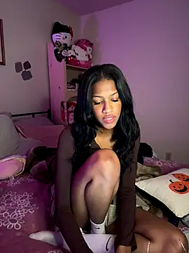 Snapshot of lexilaine chatting on 10-31-25, 05:41 lexilaine online show from 10-31-25, 05:41