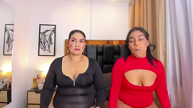 Snapshot of GiorgineTaylor chatting on 10-22-25, 11:10 GiorgineTaylor online show from 10-22-25, 11:10