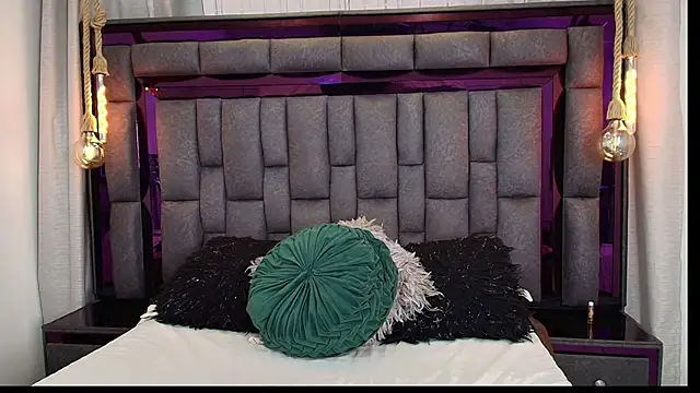 Snapshot of GiorgineTaylor chatting on 11-14-25, 11:09 GiorgineTaylor online show from 11-14-25, 11:09