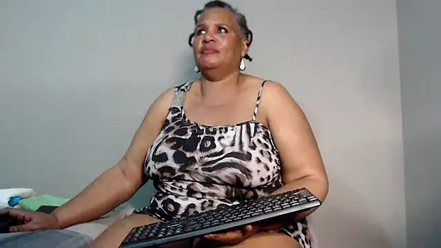 GrandBustyMelon online show from 09-23-25, 08:17