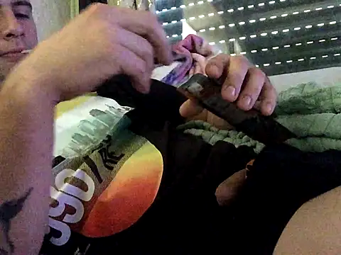 coupleamateurfun23 online show from 09-19-25, 11:00