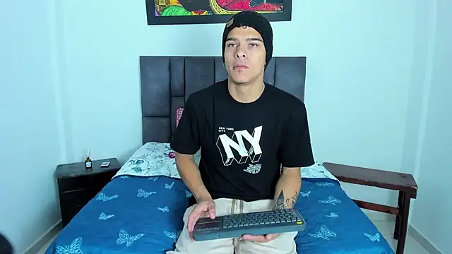 wyatt 3 online show from 11-21-25, 12:04