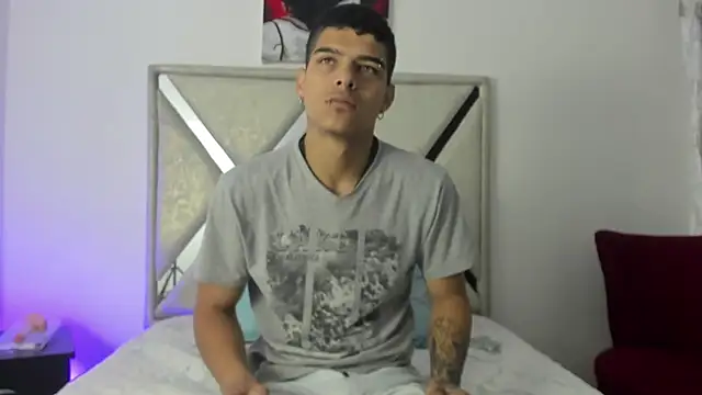 wyatt 3 online show from 11-26-25, 11:33