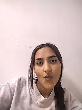 Snapshot of emilyvalencia_1 chatting on 04-25-26, 05:43 emilyvalencia 1 online show from 04-25-26, 05:43