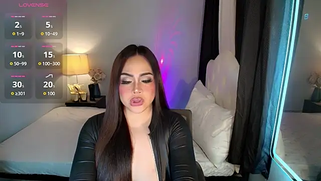 Unforgettable Maria online show from 10-16-25, 05:41