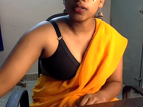 Hot-Honey20 online show from 10-14-25, 01:23