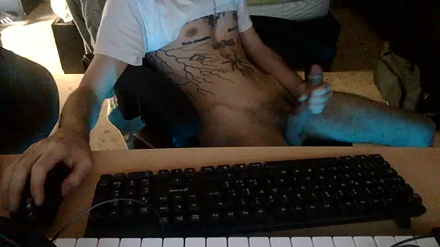 Snapshot of Kryk97 chatting on 05-29-26, 03:10 Kryk97 online show from 05-29-26, 03:10