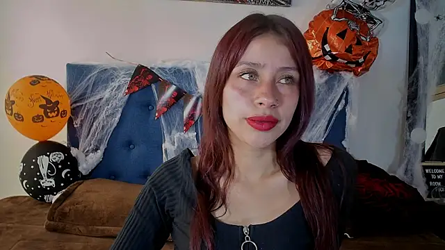 Sofiia Tay online show from 10-22-25, 01:33