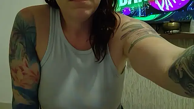 Island Siren online show from 10-17-25, 09:39