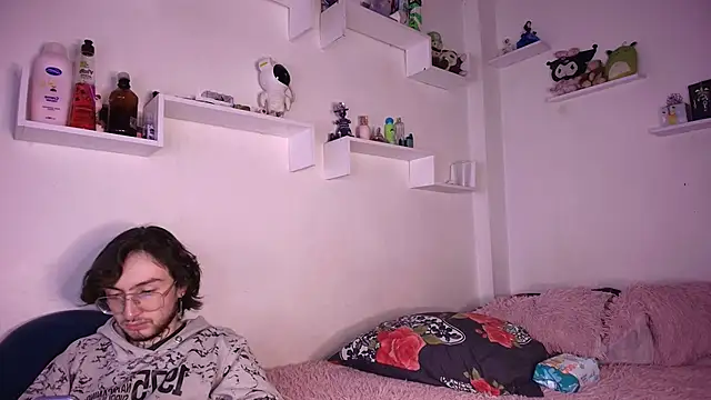 annyharriis online show from 12-17-25, 09:21