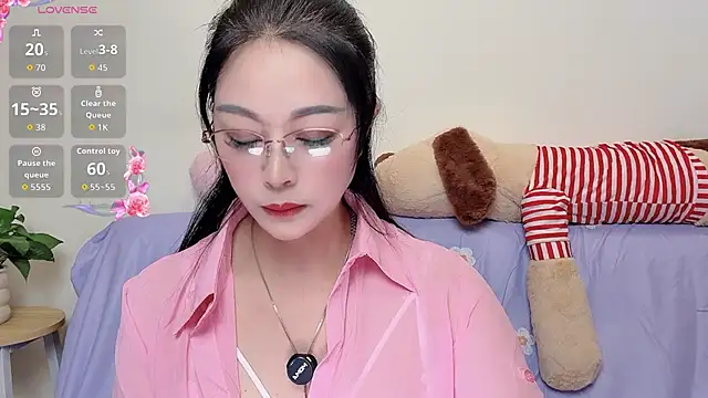 Hua Hua 0 online show from 09-28-25, 12:21