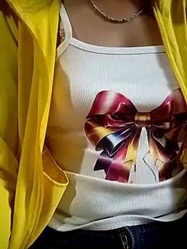 Snapshot of Ruaiuoi chatting on 06-16-26, 11:29 Ruaiuoi online show from 06-16-26, 11:29