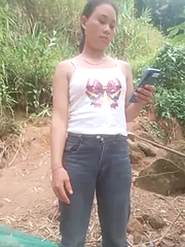 Snapshot of Ruaiuoi chatting on 06-19-26, 10:08 Ruaiuoi online show from 06-19-26, 10:08
