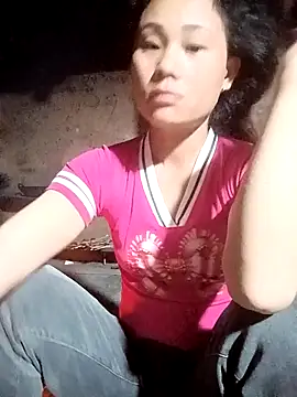 Snapshot of Ruaiuoi chatting on 07-05-26, 09:33 Ruaiuoi online show from 07-05-26, 09:33