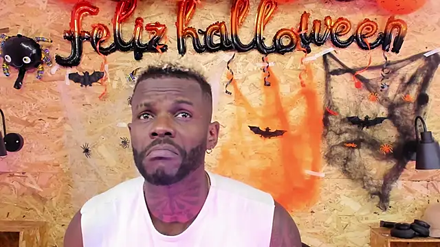 santiblack7 online show from 10-28-25, 07:38