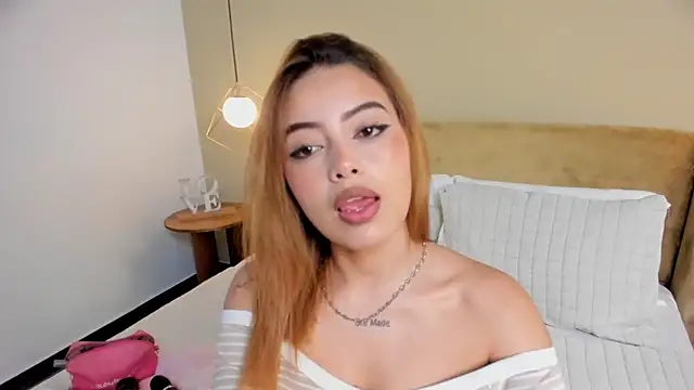 Snapshot of ArianaSilva_ chatting on 09-13-25, 12:05 ArianaSilva online show from 09-13-25, 12:05