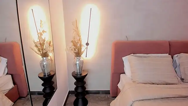 Snapshot of ArianaSilva_ chatting on 11-09-25, 01:09 ArianaSilva online show from 11-09-25, 01:09