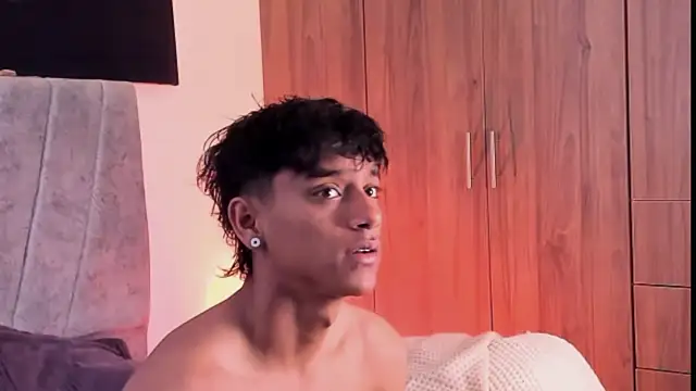 Snapshot of ZYZZ1312 chatting on 09-20-25, 04:30 ZYZZ1312 online show from 09-20-25, 04:30