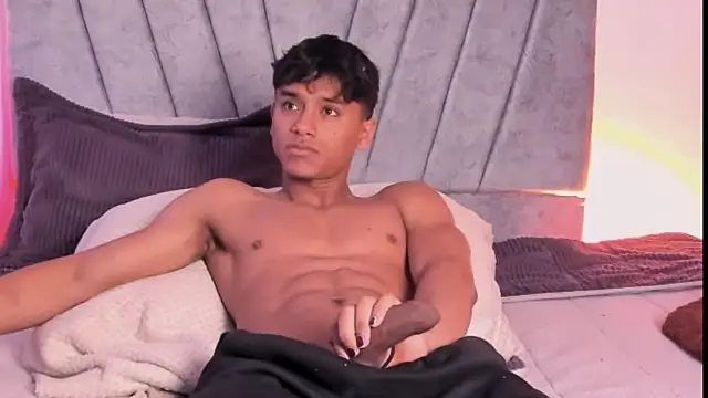 ZYZZ1312 online show from 11-04-25, 03:22