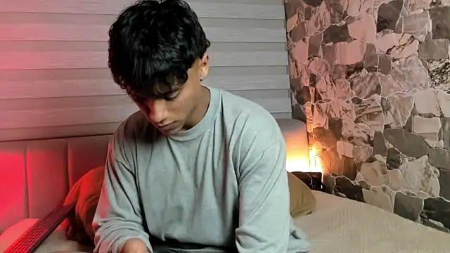 Snapshot of ZYZZ1312 chatting on 02-16-26, 03:35 ZYZZ1312 online show from 02-16-26, 03:35