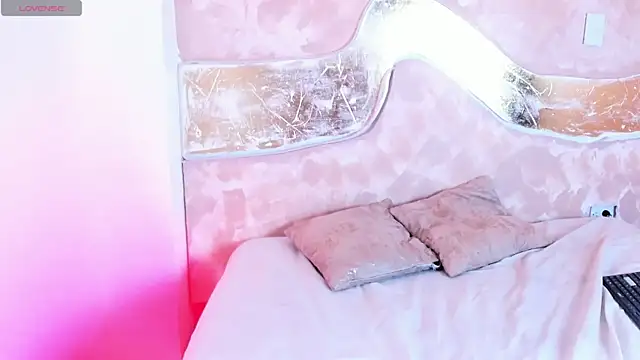 MONIK FOX CR online show from 10-20-25, 07:36