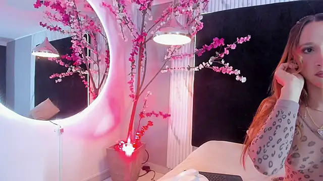 MONIK FOX CR online show from 10-22-25, 07:35