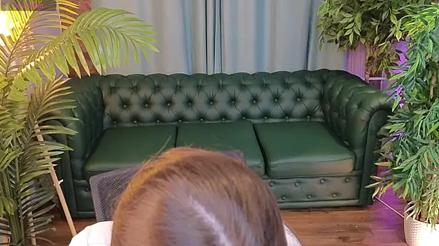 Olivia Farrell online show from 11-21-25, 12:48