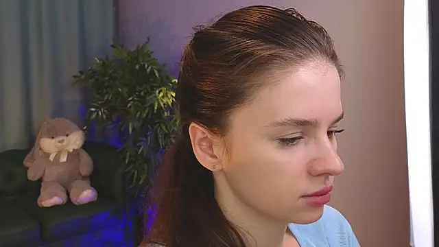 Olivia Farrell online show from 03-04-26, 12:11