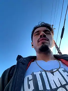 mrredcorn online show from 11-25-25, 04:18